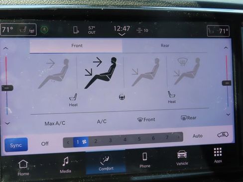 Used 2024 Chrysler Pacifica Touring-L FWD image 35