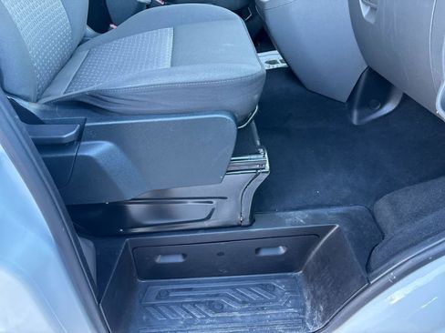 Used 2023 Ford Transit 350 XLT image 36