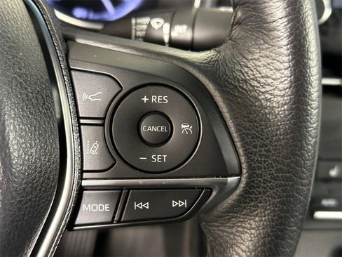 Used 2022 Toyota Avalon XLE image 26