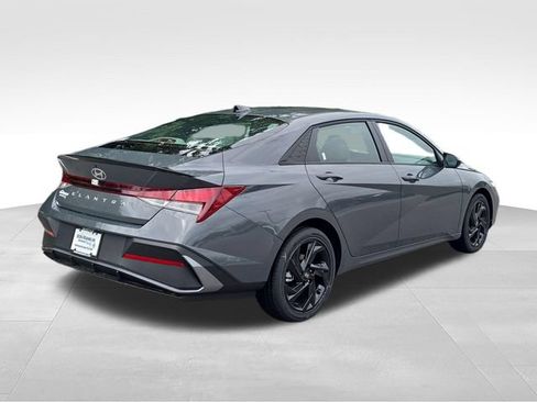 New 2026 Hyundai Elantra Sport FWD image 10