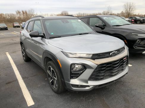 Certified 2023 Chevrolet TrailBlazer RS w/ Convenience Package image 3