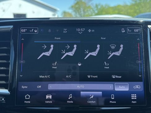 Used 2025 Chrysler Pacifica Select FWD image 19