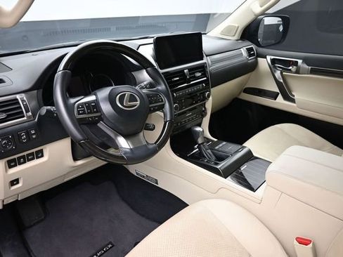 Used 2023 Lexus GX 460 Luxury w/ Sport Design Package AWD/4WD image 14