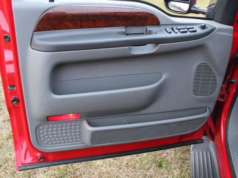 Used 2003 Ford F250 Lariat image 26