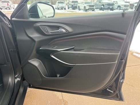Used 2025 Chevrolet Trax RS w/ Driver Confidence Package image 47