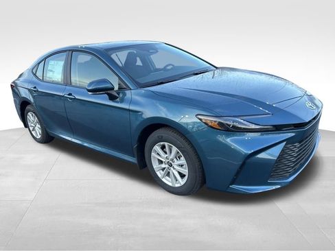 New 2026 Toyota Camry LE image 7