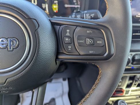 Used 2024 Jeep Wrangler Willys image 28