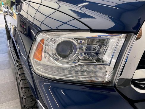 Used 2019 RAM 1500 Laramie AWD/4WD image 27