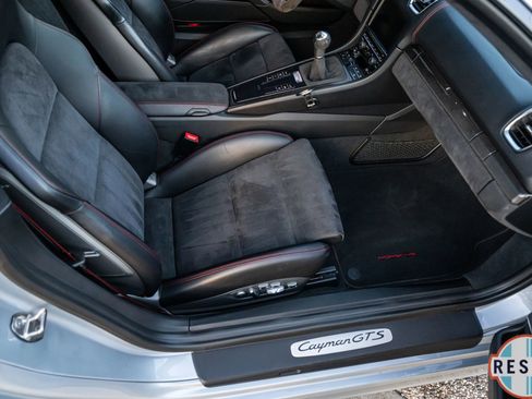 Used 2016 Porsche Cayman GTS image 32