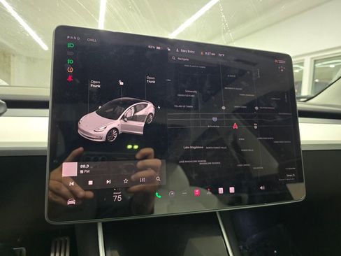 Used 2019 Tesla Model 3 Performance image 25