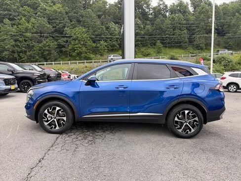 Used 2024 Kia Sportage EX AWD/4WD image 4