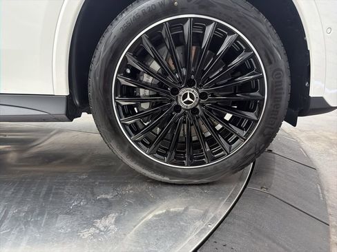 New 2026 Mercedes-Benz GLC 300 image 9