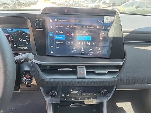 New 2026 Subaru Outback Limited AWD/4WD image 26