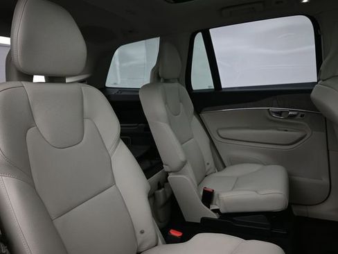Used 2023 Volvo XC90 B6 Plus w/ Protection Package Premier AWD/4WD image 34