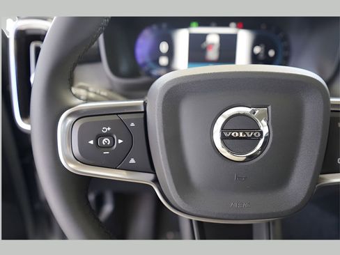 New 2025 Volvo XC40 B5 Ultra w/ Protection Package image 13