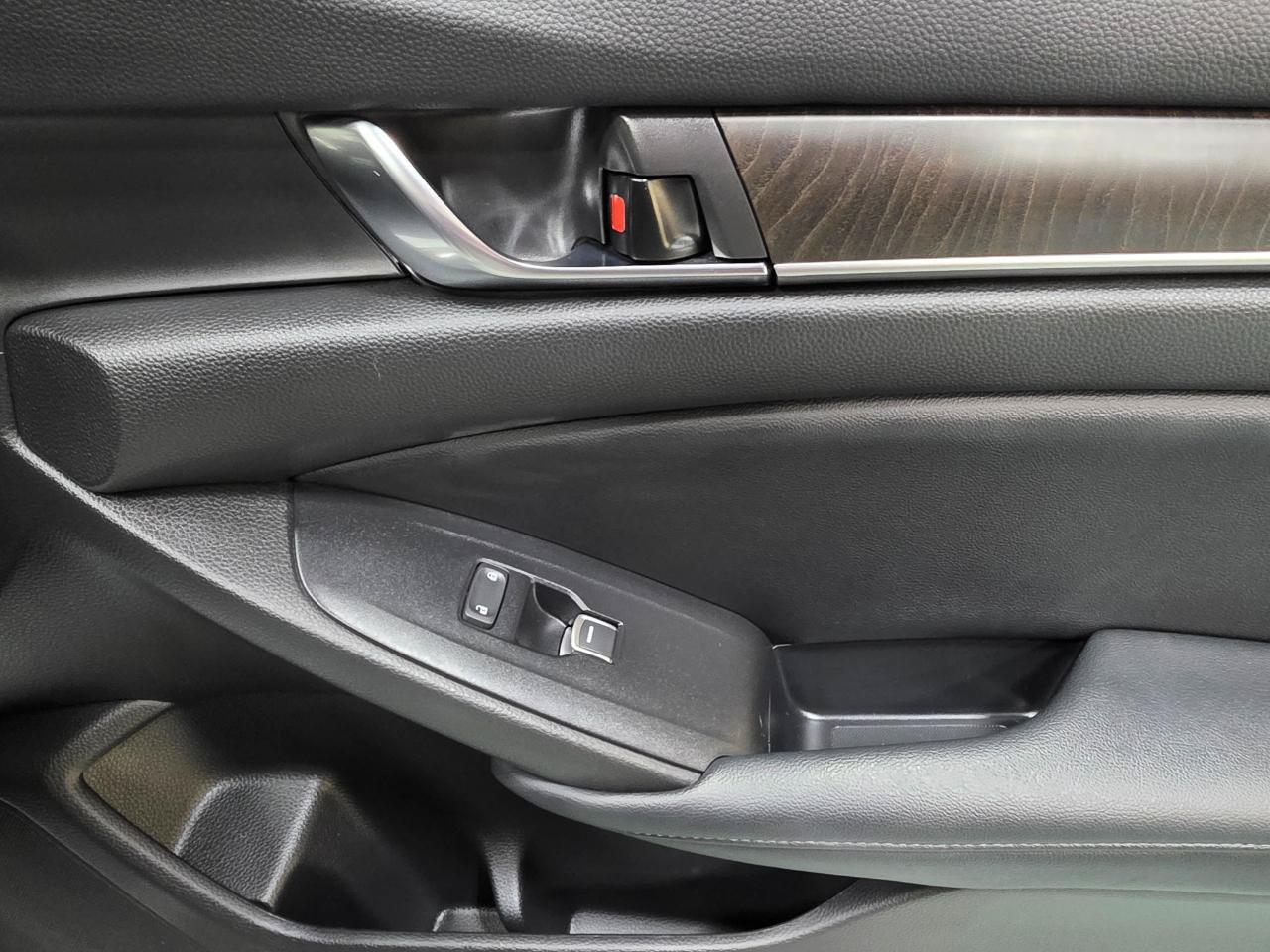 Used 2022 Honda Accord EX-L image 27
