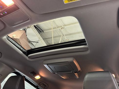 Used 2023 Honda Odyssey Touring image 32