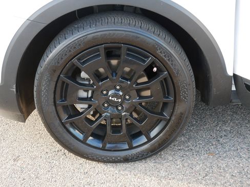 Certified 2022 Kia Telluride SX w/ SX Prestige Package image 15