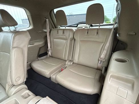Used 2013 Toyota Highlander SE FWD image 23