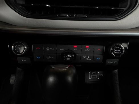 Used 2025 Jeep Compass Limited AWD/4WD image 27