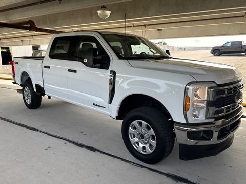 Used 2024 Ford F250 XLT AWD/4WD image 15