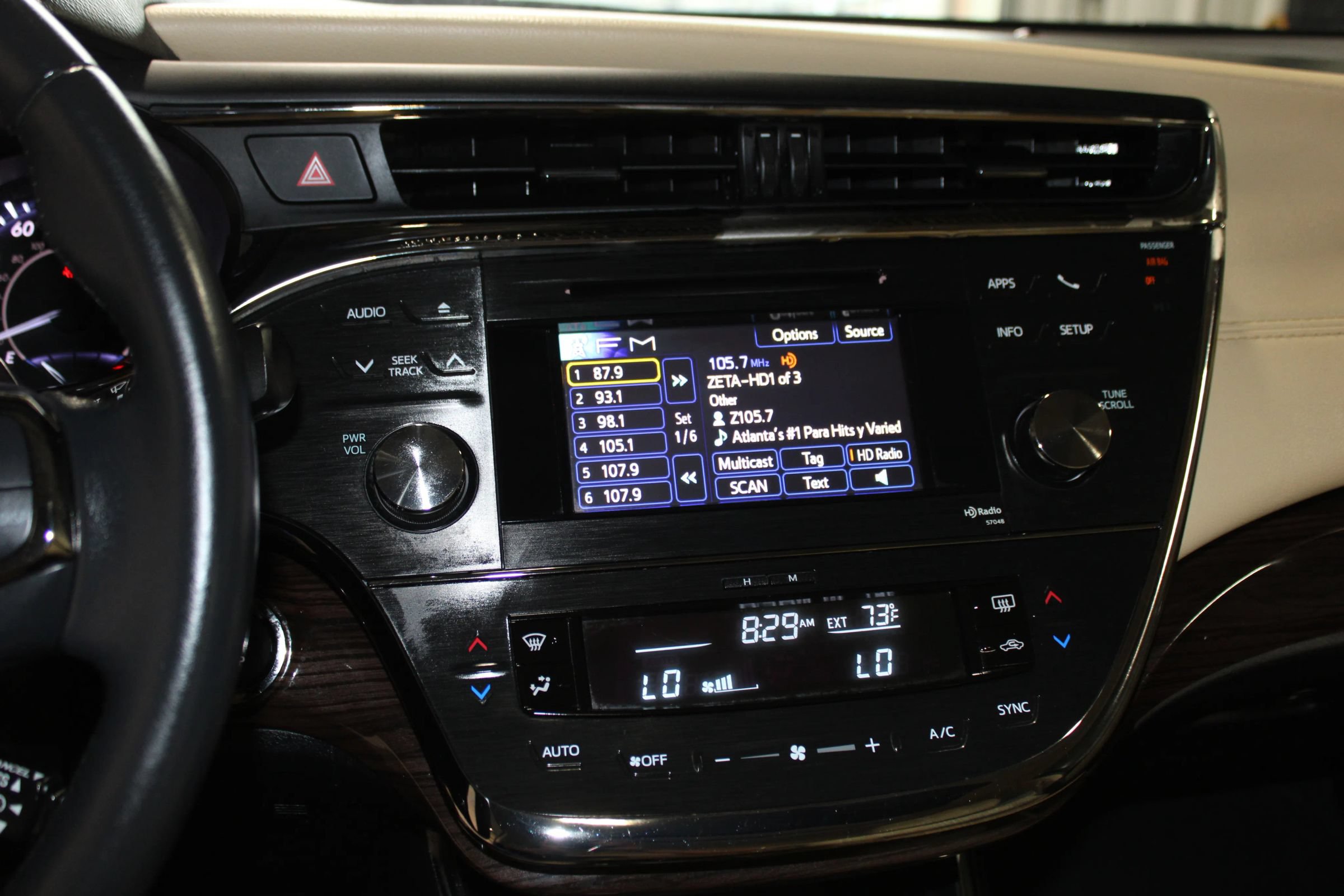 Used 2014 Toyota Avalon XLE Touring FWD image 15