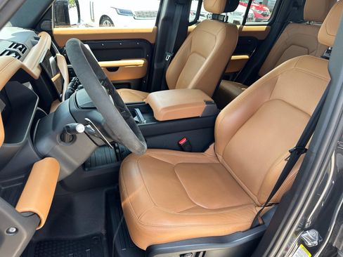 Used 2024 Land Rover Defender 110 V8 AWD/4WD image 20