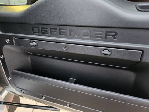 Certified 2025 Land Rover Defender 90 S image 34