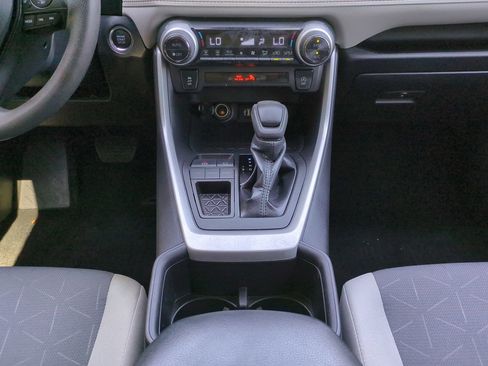 Used 2024 Toyota RAV4 XLE w/ Convenience Package FWD image 19