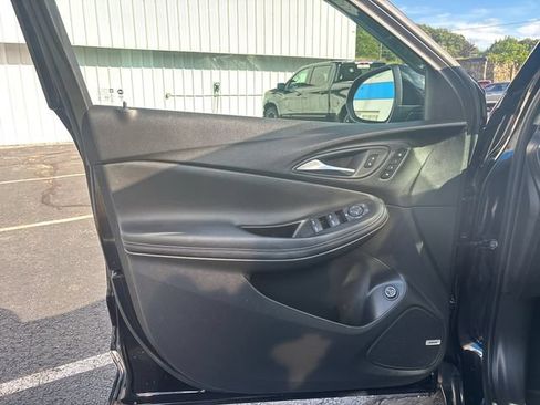 Used 2024 Buick Encore GX Avenir w/ Avenir Convenience Package AWD/4WD image 13
