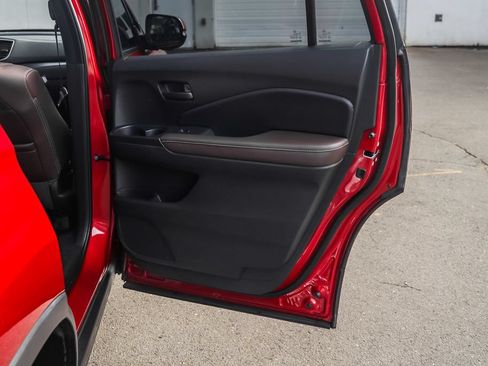 Used 2025 Honda Passport EX-L image 19