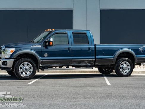Used 2016 Ford F350 Lariat w/ Chrome Package image 3