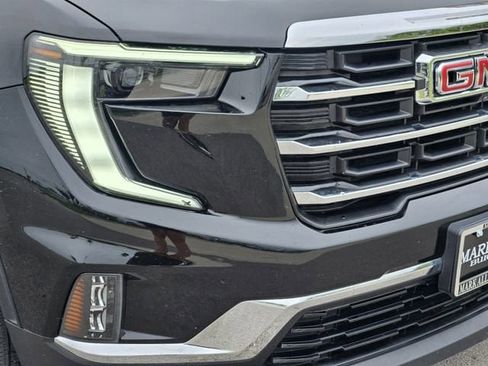 Used 2024 GMC Acadia Elevation FWD image 8