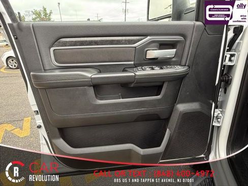 Used 2024 RAM 3500 Big Horn image 37
