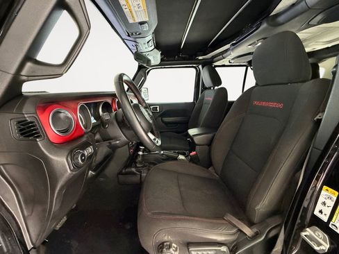 Used 2018 Jeep Wrangler Unlimited Rubicon AWD/4WD image 12