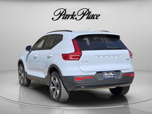 Used 2026 Volvo XC40 B5 Plus w/ Protection Package Premier image 3