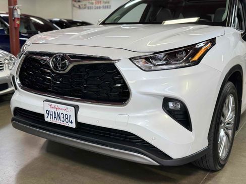 Used 2023 Toyota Highlander Platinum image 64