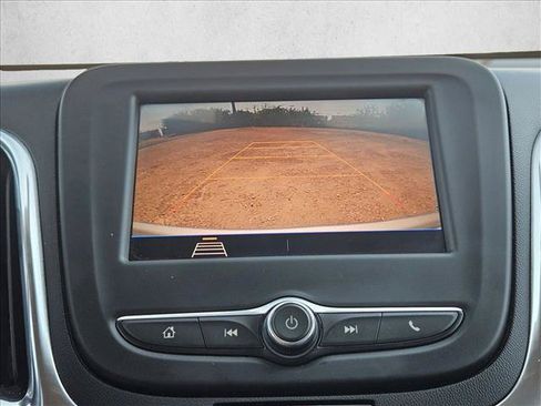Used 2021 Chevrolet Equinox LS w/ LS Convenience Package FWD image 13