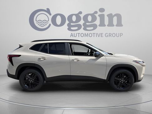 New 2026 Chevrolet Trax ACTIV w/ Sunroof Package FWD image 6