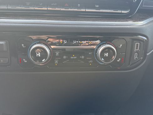 Used 2025 GMC Sierra 2500 SLE w/ SLE Value Package; image 30