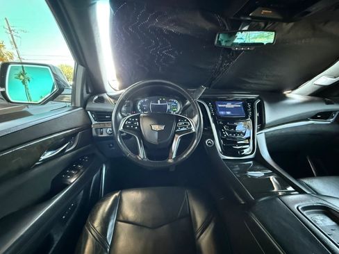 Used 2016 Cadillac Escalade Platinum RWD image 59