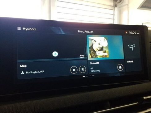 Certified 2025 Hyundai Tucson Limited AWD/4WD image 6