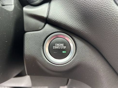 Used 2023 Chevrolet Equinox LT AWD/4WD image 31