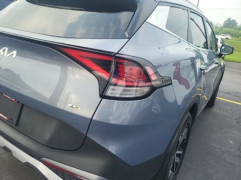Used 2023 Kia Sportage EX AWD/4WD image 9