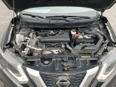 Used 2018 Nissan Rogue SV w/ Sun & Sound Touring Package AWD/4WD image 34