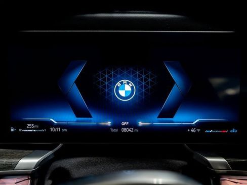 Used 2025 BMW 760i xDrive image 18