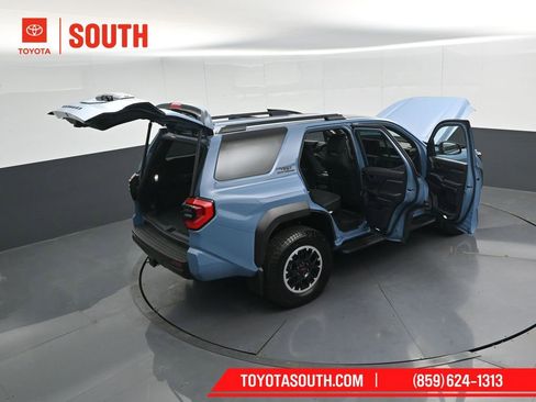 Used 2025 Toyota 4Runner TRD Off-Road Premium image 56