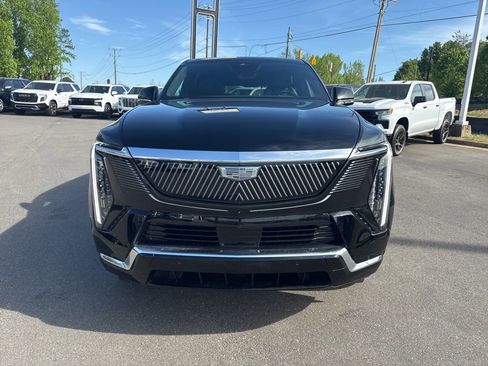 Used 2025 Cadillac Escalade IQ Luxury 1 image 8