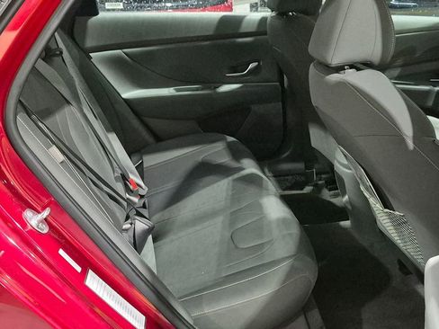 Used 2025 Hyundai Elantra SEL FWD image 24