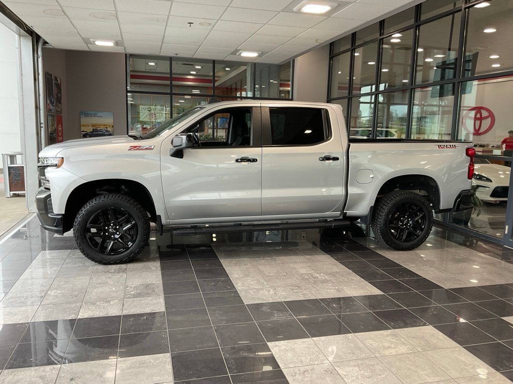 Used 2022 Chevrolet Silverado 1500 LT Trail Boss w/ Bed Protection Package AWD/4WD image 4